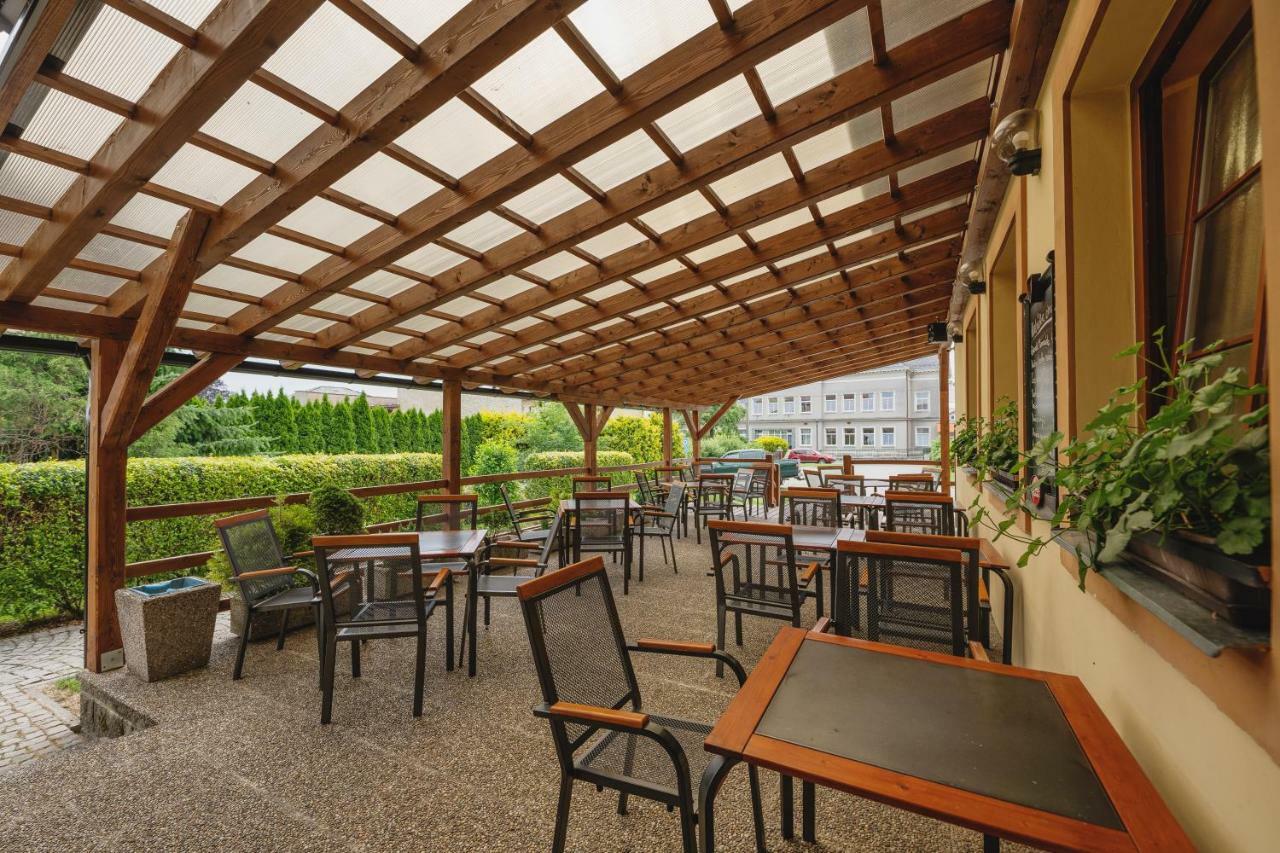 Hotel Taverna Javornik  Luaran gambar