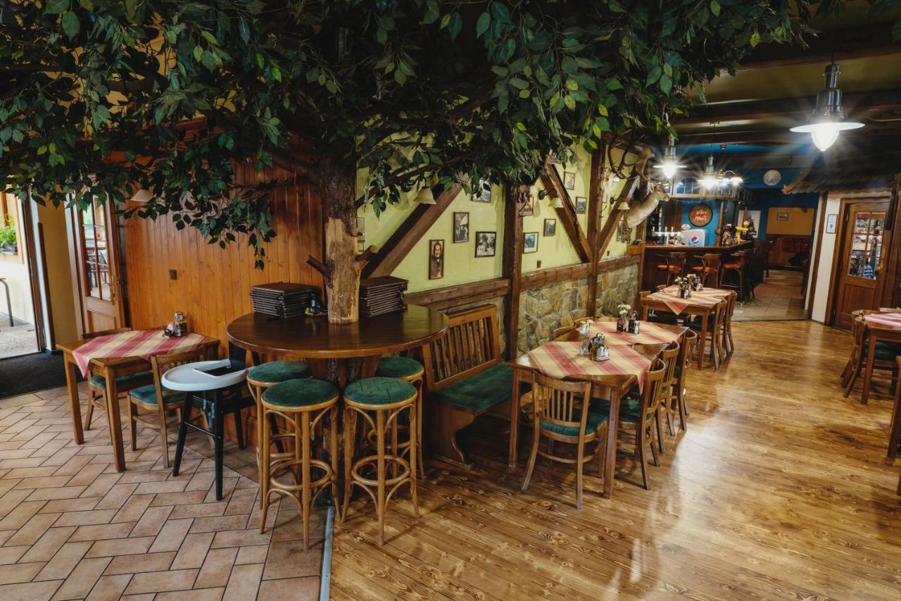 Hotel Taverna Javornik  Luaran gambar