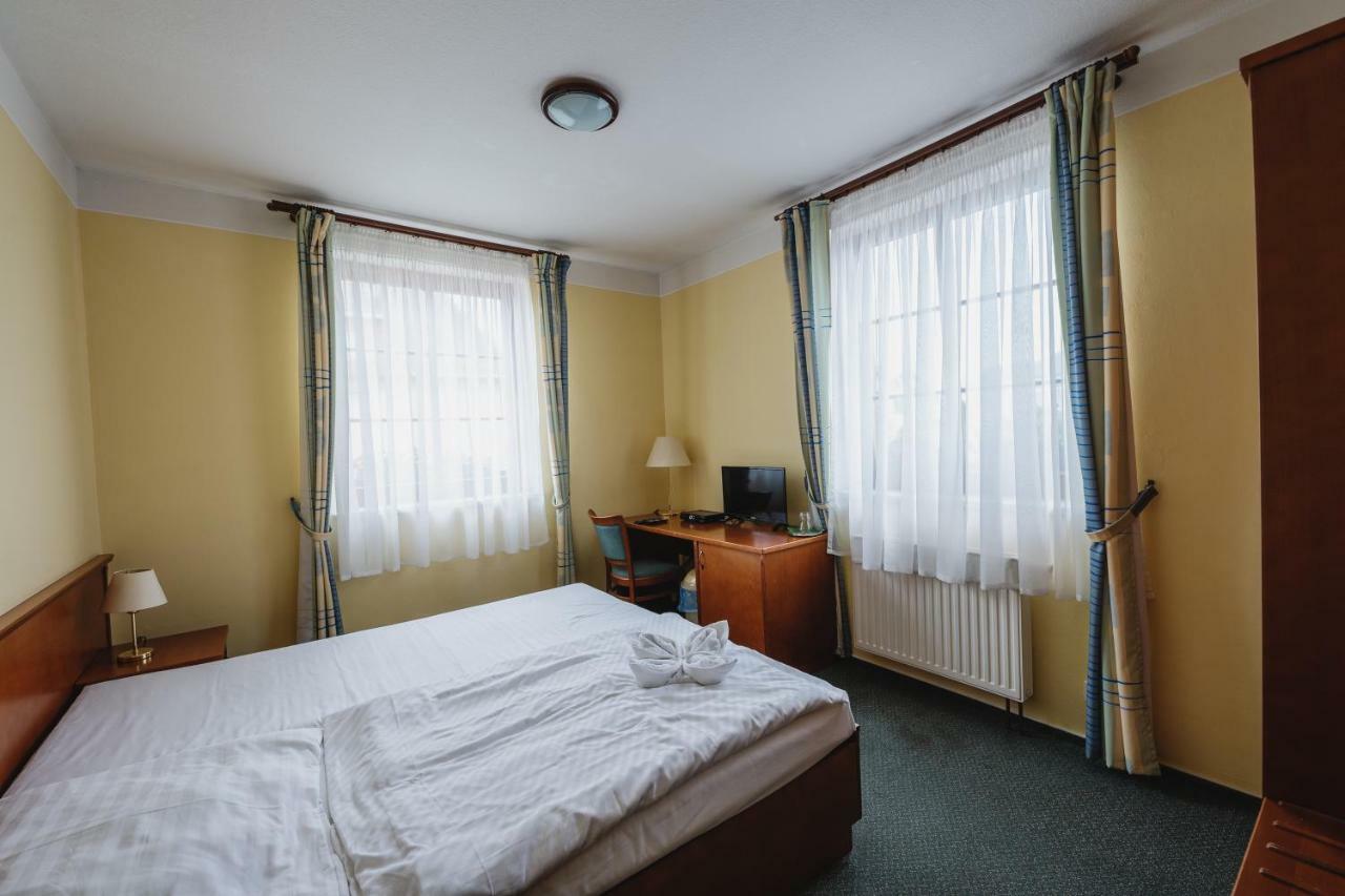 Hotel Taverna Javornik  Luaran gambar