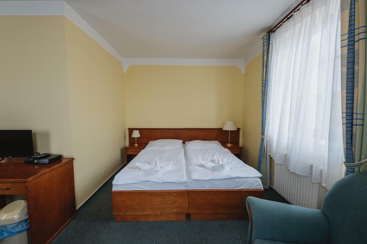 Hotel Taverna Javornik  Luaran gambar