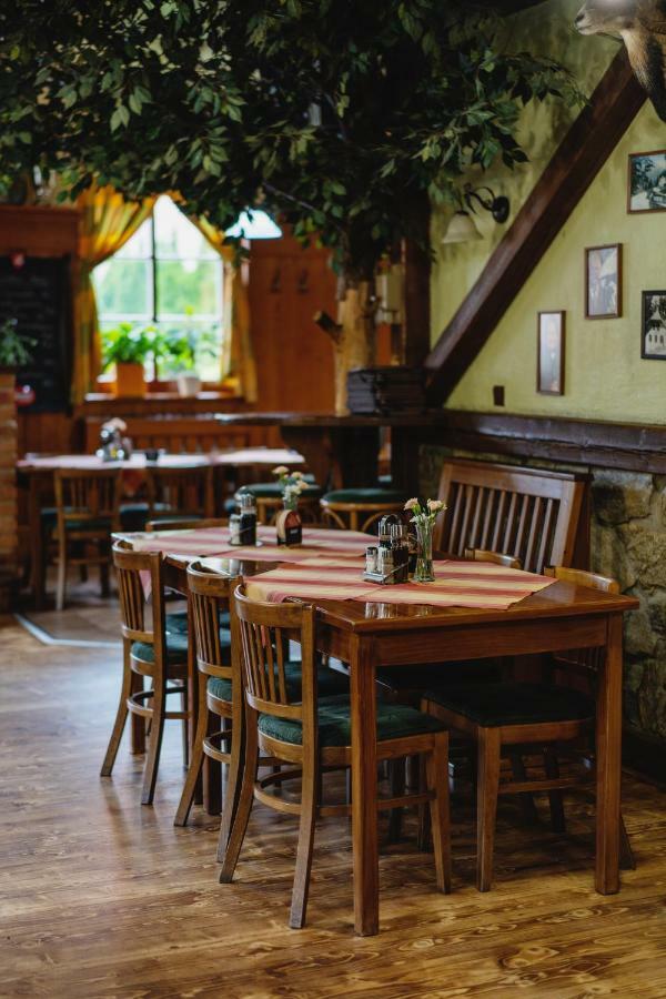 Hotel Taverna Javornik  Luaran gambar