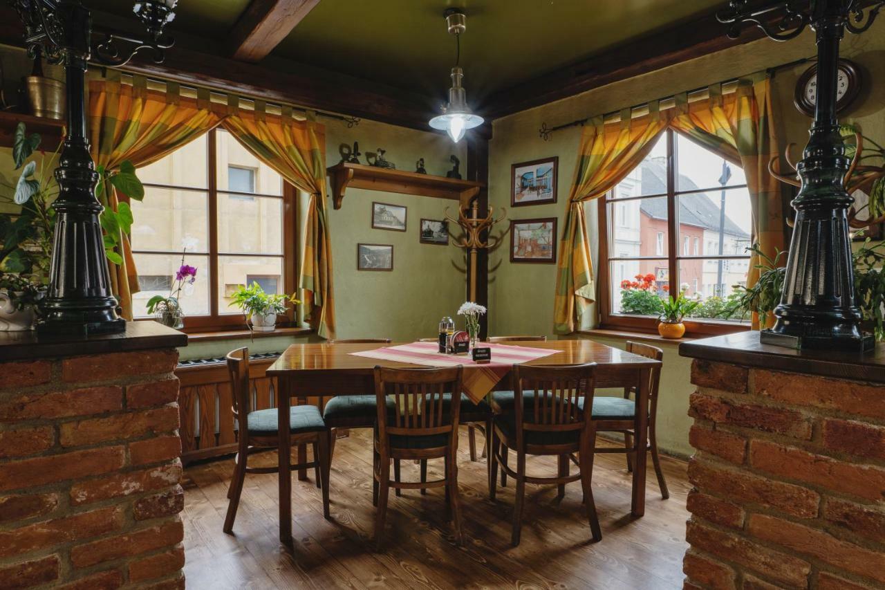 Hotel Taverna Javornik  Luaran gambar