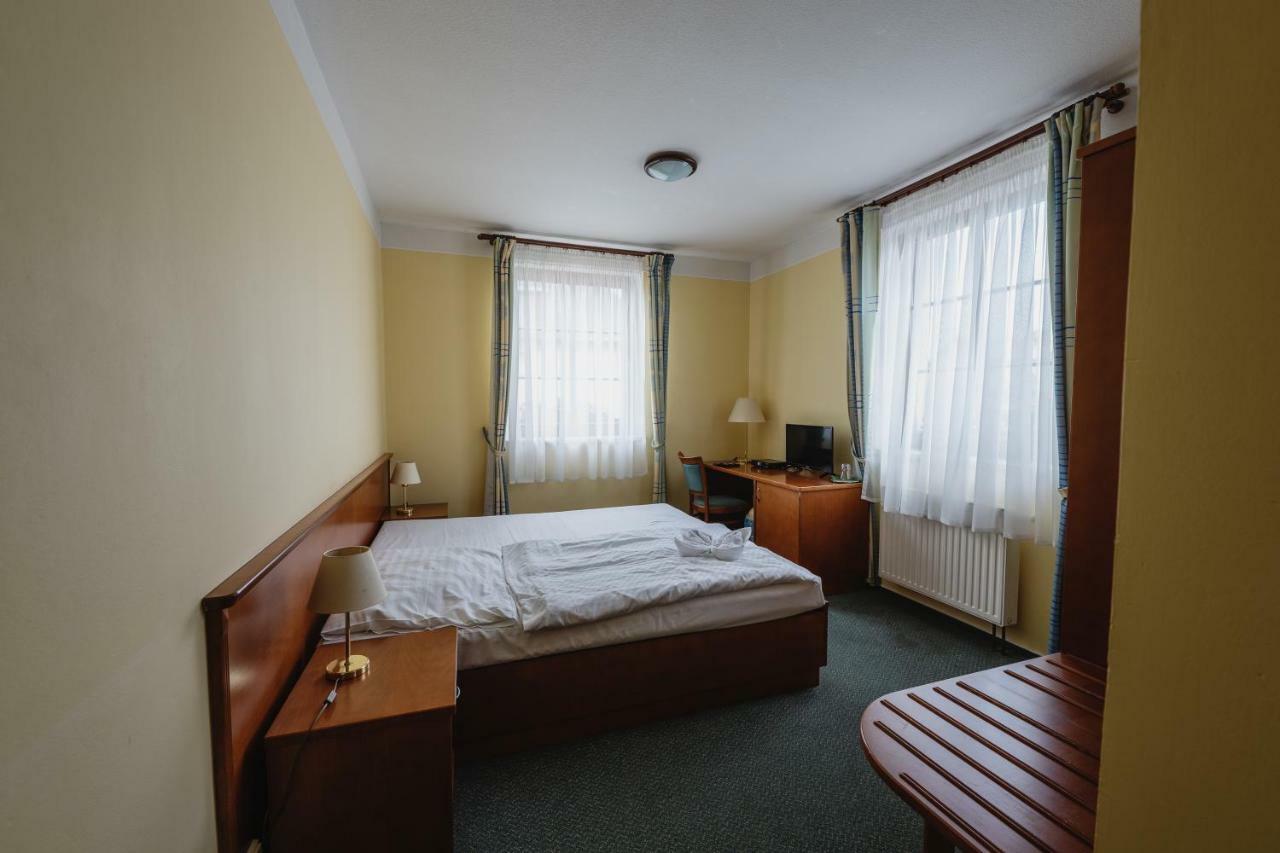 Hotel Taverna Javornik  Luaran gambar
