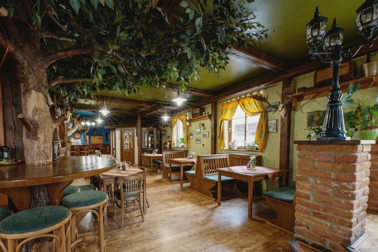 Hotel Taverna Javornik  Luaran gambar