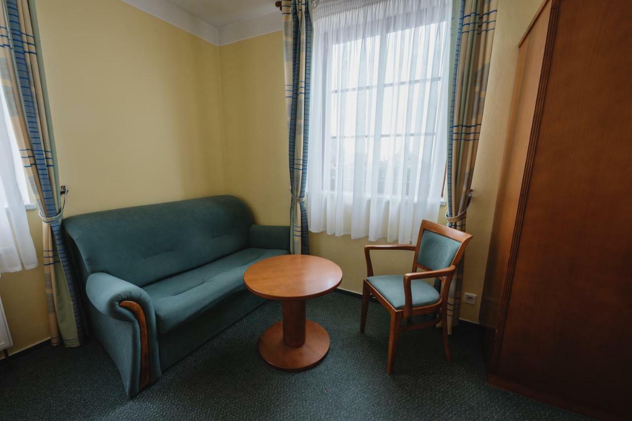 Hotel Taverna Javornik  Luaran gambar